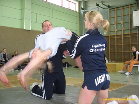 claudibackhandspring3.jpg
